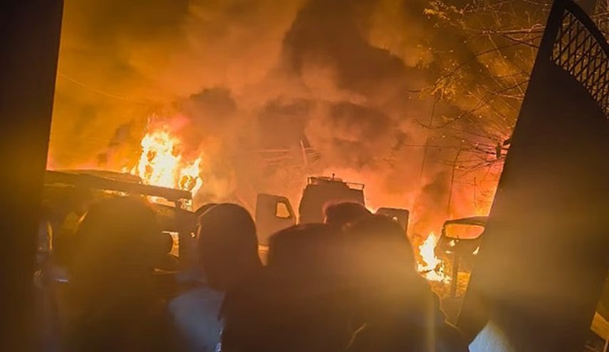 توترات أمنية شديدة.. انفجار ضخم في مركز شرطة بكشمير الهندية
