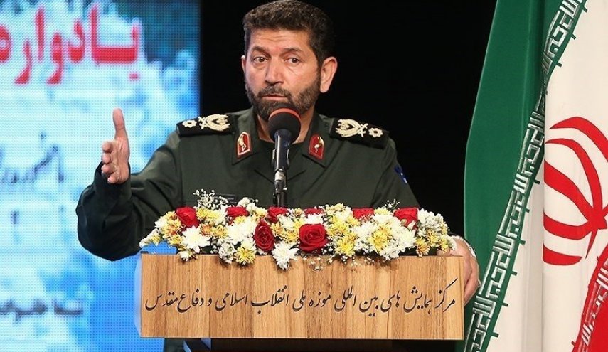 العميد حسن زادة: الحقنا هزيمة مريرة بالعدو خلال الدفاع المقدس الذي استمر 12 يوما