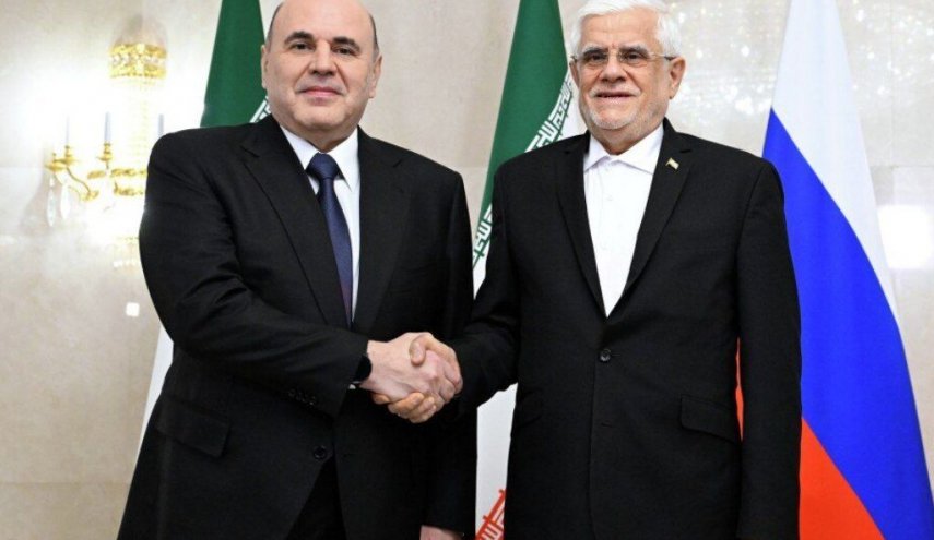 النائب الأول للرئيس الإيراني يلتقي رئيس الوزراء الروسي في موسكو