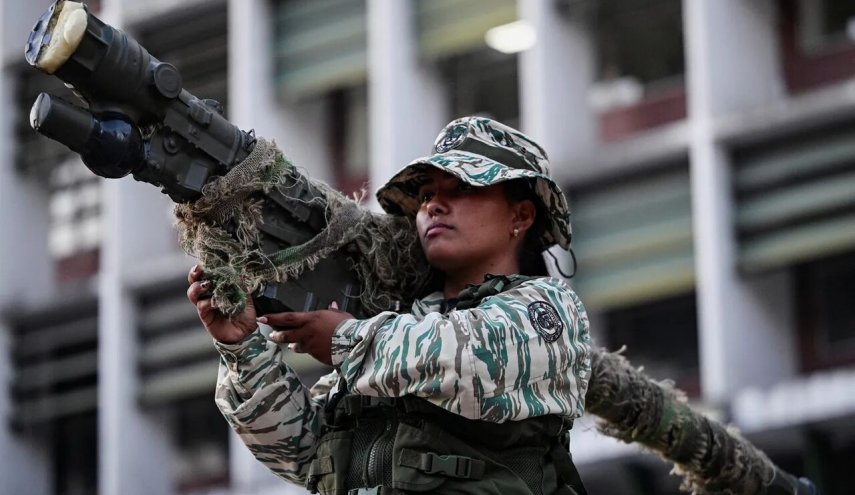 بسیج عمومی در ونزوئلا با استقرار سلاح‌های سنگین و سامانه موشکی در سواحل کارائیب 