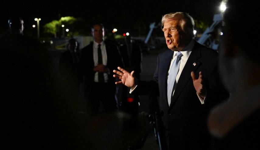 ترامب: في حال لم تعجب الخطة الأمريكية للسلام في أوكرانيا زيلينسكي فعليه مواصلة القتال