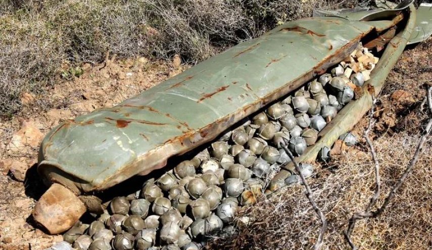 جيش الإحتلال یستخدم القنابل العنقودية في قصف لبنان