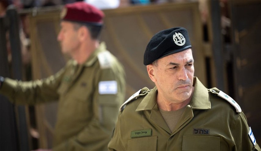 إقالة ضباط كبار للجيش 