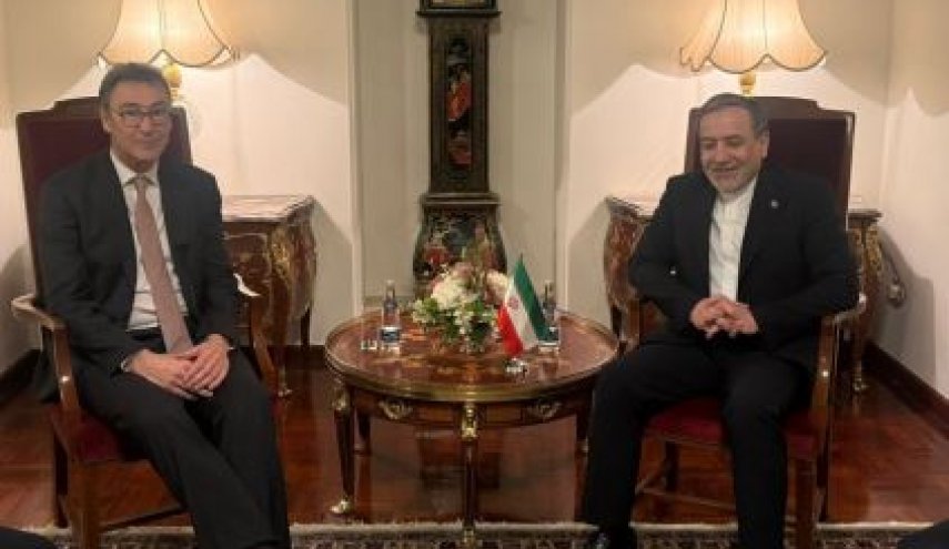 دیدار مدیران اجرایی سازمان گفتگوی بشردوستانه با وزیر امور خارجه