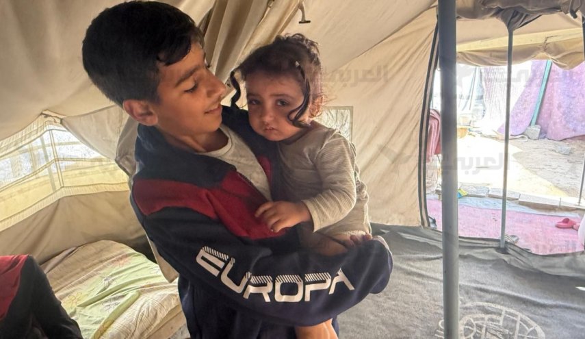 نور أبو شنب... طفلة غزّية أصابها فوسفور الاحتلال بالشلل الدماغي