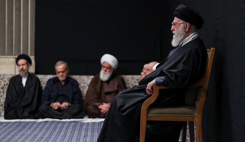 اقامة مراسم عزاء في ذكرى استشهاد السيدة فاطمة الزهراء (س) بحضور قائد الثورة