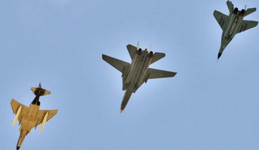 ما سبب تحليق مقاتلات الجيش الإيراني فوق سماء طهران؟