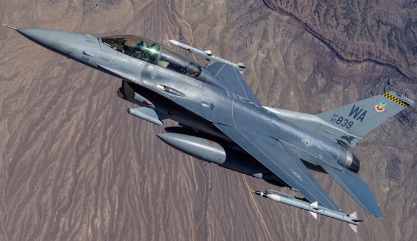 اعتراف آمریکا به قدرت پدافند هوایی یمن؛ اف-۱۶ موشک‌باران شد
