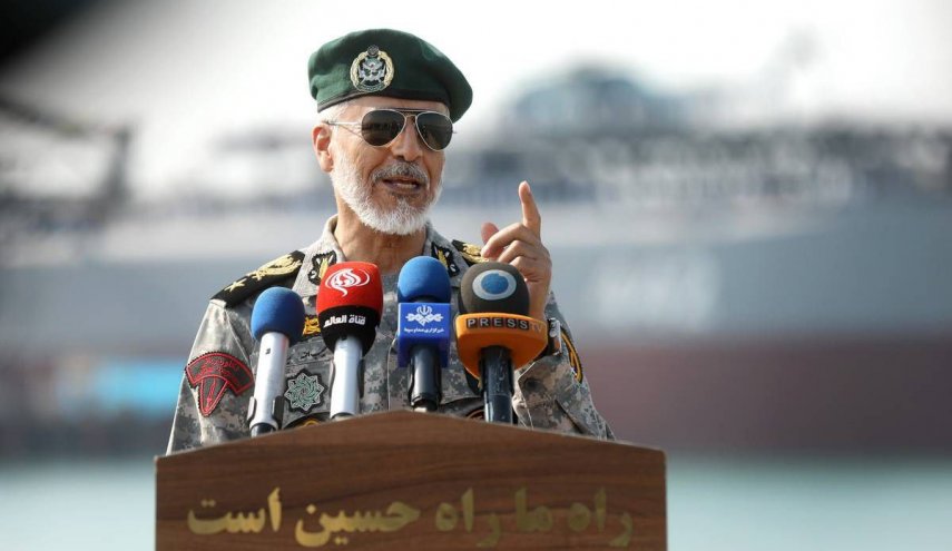 الأدميرال سياري: القوة البحرية ملتزمة بحماية السفن وناقلات النفط