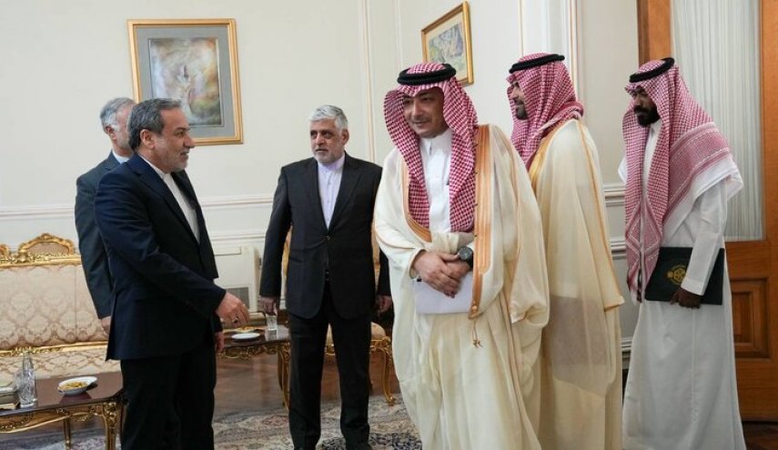 عراقجي يستقبل نائب وزير الخارجية السعودي في طهران