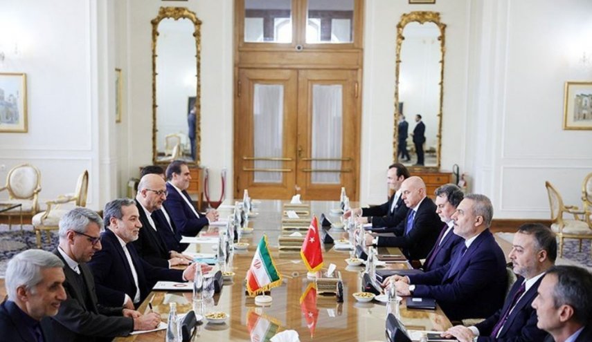 عراقجي: إيران وتركيا تعملان على تذليل العقبات التجارية بينهما
