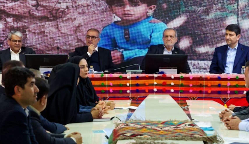 الرئيس الايراني: ان كنا معا، فلا احد قادر على دفعنا للاستسلام