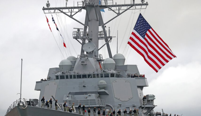 البحرية الأمريكية تؤكد انضمام مدمرة إلى قواتها في منطقة البحر الكاريبي