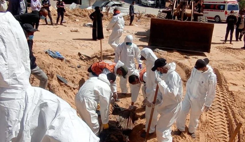 العثور على مقبرة جماعية جديدة داخل أسوار مستشفى الشفاء بغزة