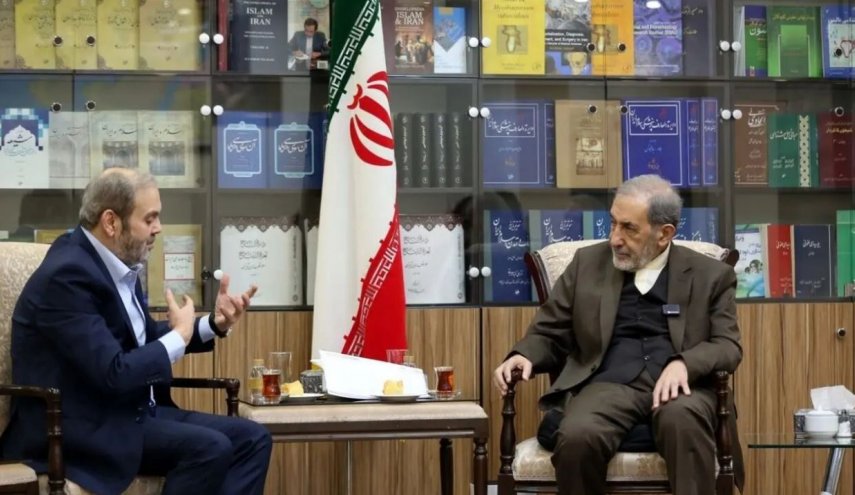 ولایتی: ایران با قاطعیت از حزب‌الله لبنان حمایت می‌کند