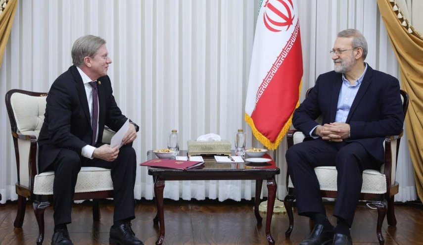 شتاب‌بخشی به کریدور راهبردی شمال–جنوب؛محور دیدار لاریجانی و معاون نخست‌وزیر روسیه در تهران