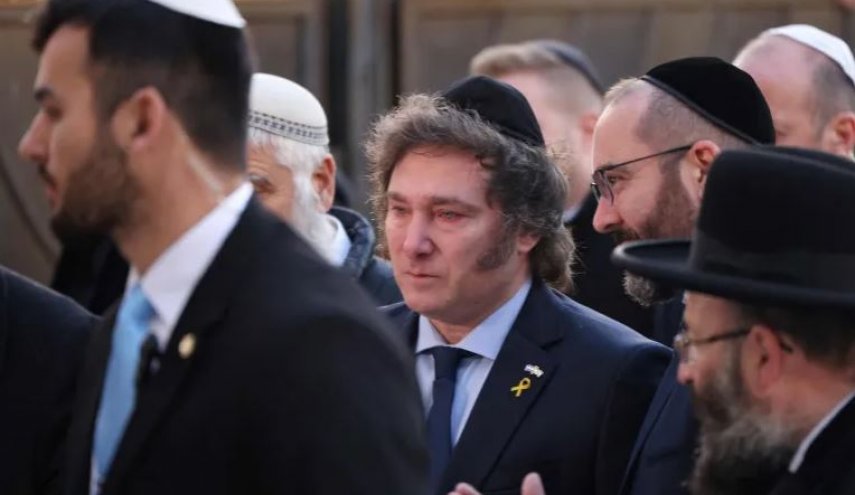 الأرجنتين تجمد نقل سفارتها إلى القدس المحتلة