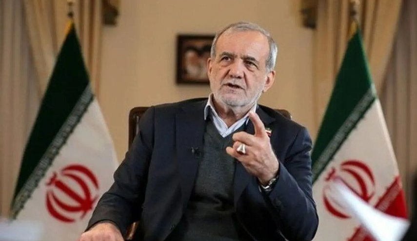 رئیس‌جمهور:  شورای رهبری آغاز به کار کرد/ سپاه و بسیج پرچم مقاومت را برافراشته نگه می‌دارند