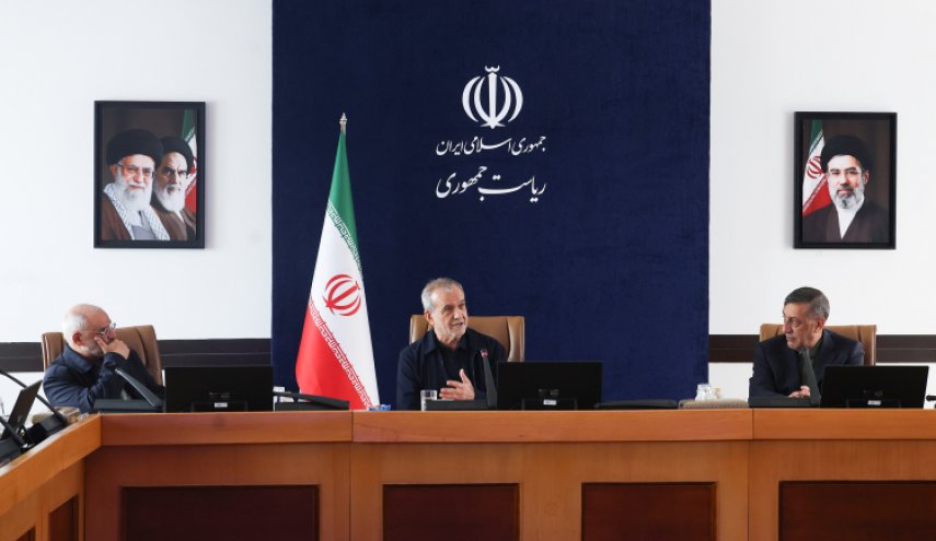 خدمت‌رسانی با کیفیت، عدالت و بهره‌وری باید در متن اداره کشور قرار گیرد