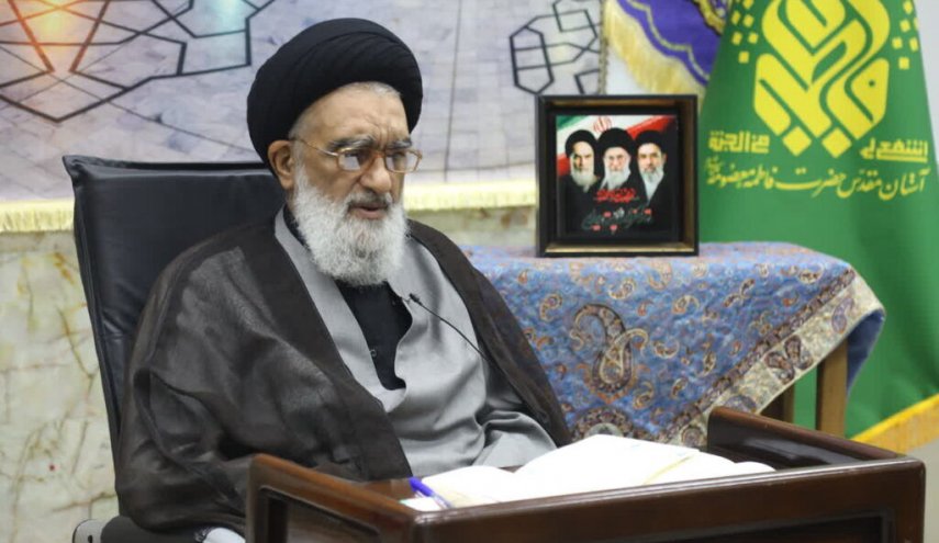 تشییع پیکر رهبر شهید رفراندوم دوباره برای نظام اسلامی است
