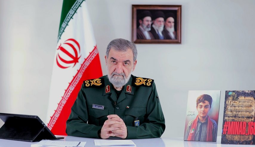 سرلشکر رضایی: مقاومت، راهبرد حفظ هویت ملت ایران است
