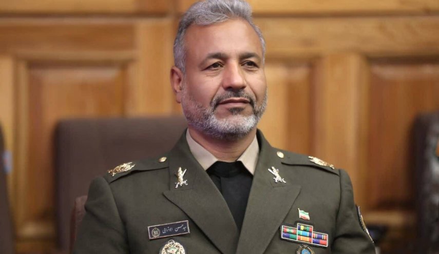 ارتش، خادم در دو میدان