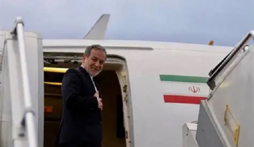 وزیر امور خارجه وارد نجف اشرف شد
