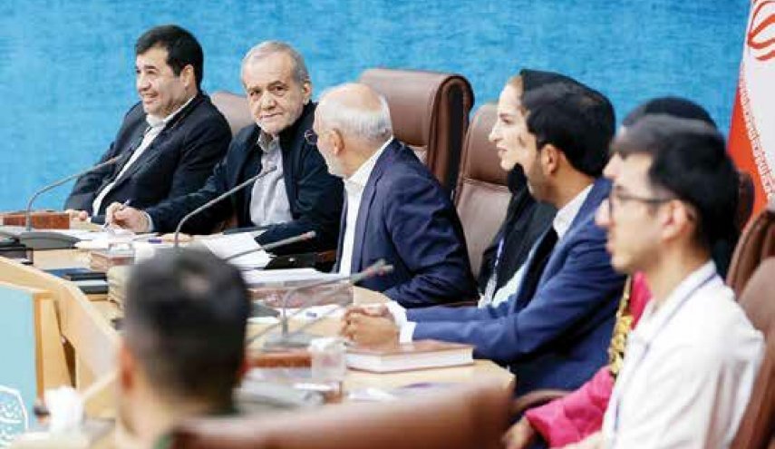 پزشکیان: نهجنا قائم على التفاهم والمفاوضات وسنواجه الضغوط الاقتصادية بحزم