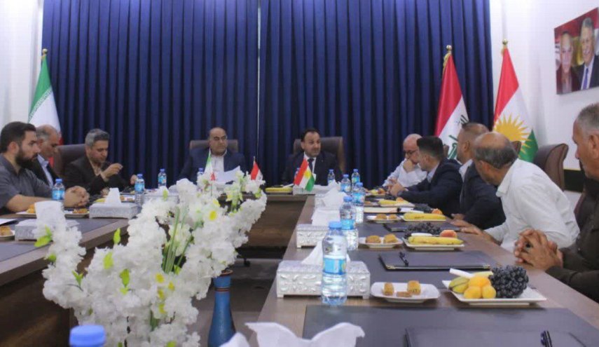 ايران والعراق يؤكدان أهمية تسهيل حركة المرور وتعزيز التجارة عند معبر برويز خان الحدودي
