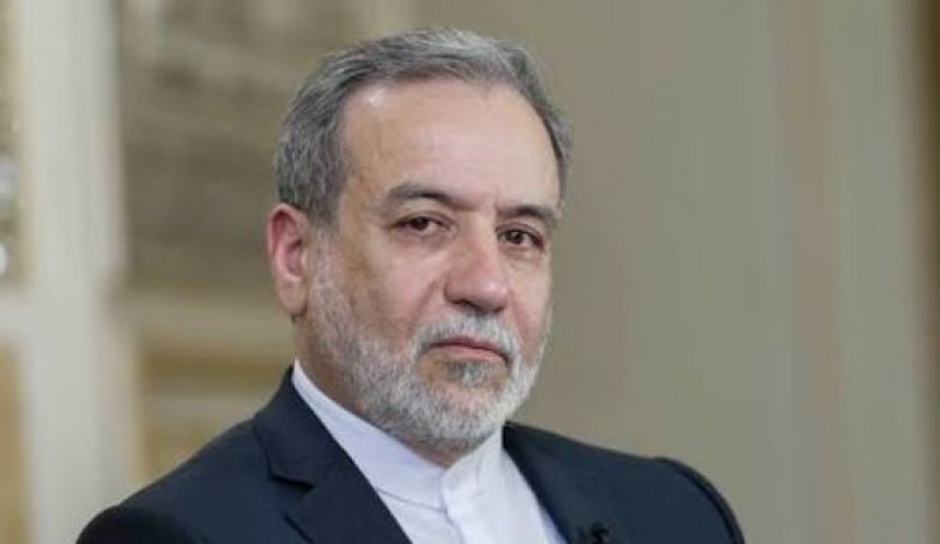 در واکنش به دستکاری بازار جهانی انرژی؛ عراقچی: مصرف‌کنندگان آمریکایی هزینه آن را می‌پردازند