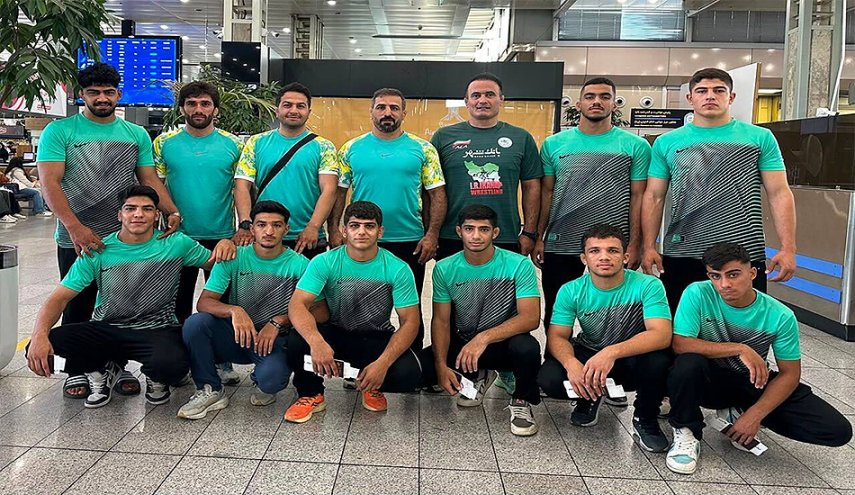 إيران تتوج بلقب بطولة العالم للمصارعة الشاطئية
