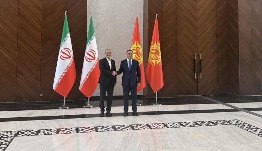دیدار روسای جمهور ایران و قرقیزستان در حاشیه اجلاس سران سازمان همکاری شانگهای
