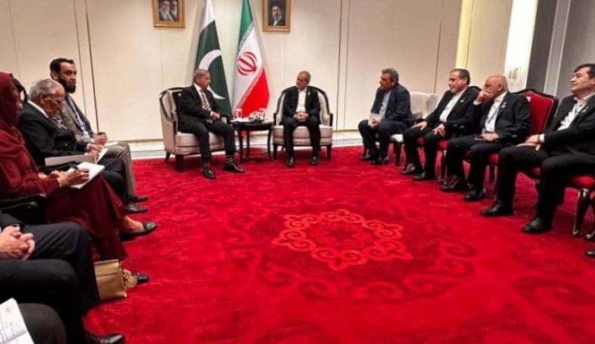 دیدار سران ایران و پاکستان در حاشیه اجلاس سران سازمان همکاری شانگهای