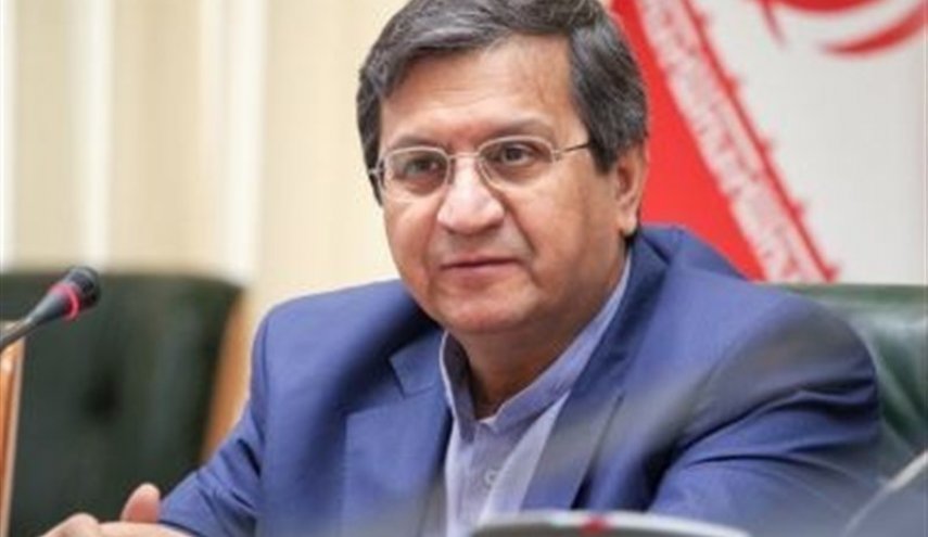 همتی: کمبود ارز نداریم/ ادعای فروپاشی کذب است