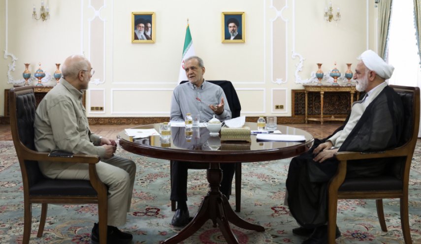 تأکید سران قوا بر تحکیم وحدت ملی و صیانت از اقتدار ایران در نشست سه‌قوه