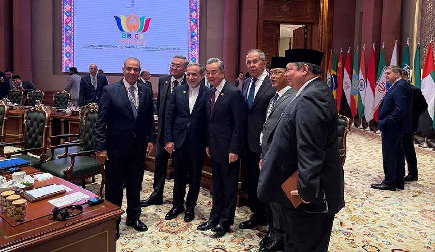سلسلة من اللقاءات والمباحثات يجريها عراقجي على هامش قمة 'بريكس'
