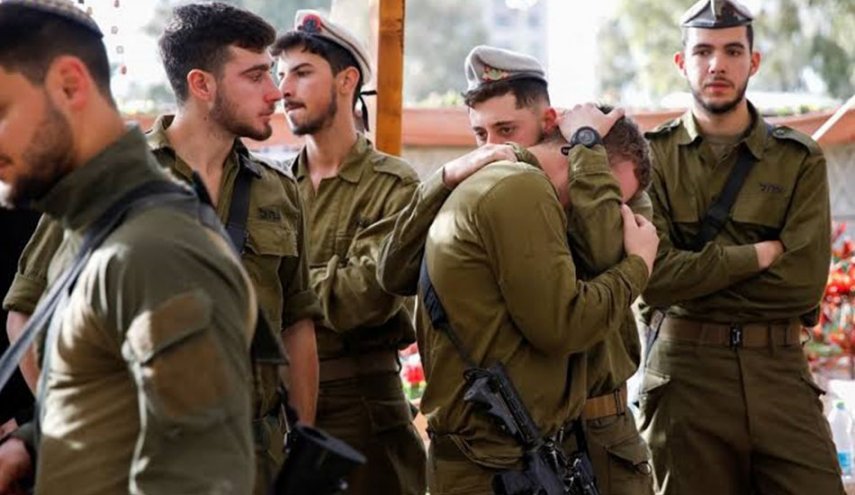صحيفة عبرية تحذر من استمرار الحرب على جميع الجبهات
