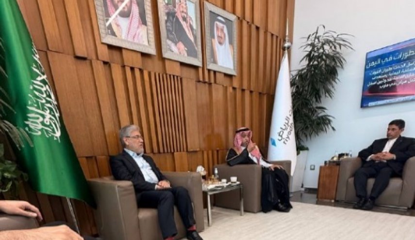 وزیر علوم به عربستان سفر کرد