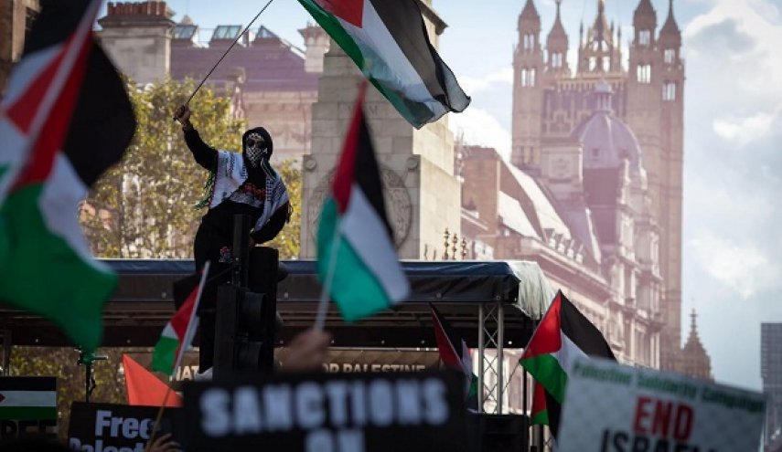 طنین صدای فلسطین در کنفرانس بریتانیا؛ فراخوان برای تعلیق توافق‌های تجاری با رژیم صهیونیستی
