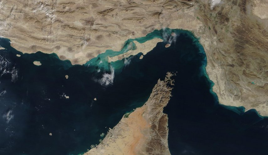 عراقجي يعلن خطة لإعادة فتح مضيق هرمز في حال القبول بشروط إيران
