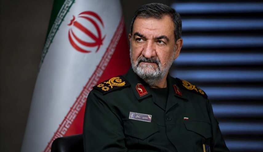 سرلشکر رضایی: ترامپ در باتلاق نه مذاکره و نه جنگ گرفتار شده است