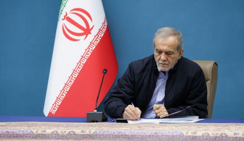 پزشکیان: نیروی انتظامی از ستون‌های استوار امنیت کشور است
