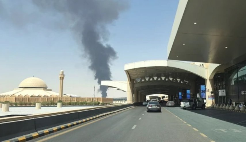 القوات المسلحة اليمنية تعلن استهداف مطار الملك خالد