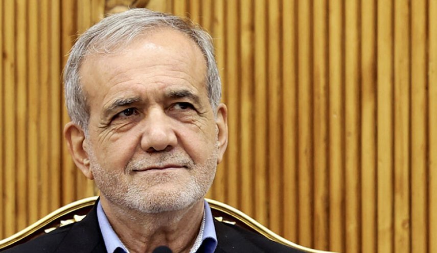 پزشکیان وارد شهر ترکمن باشی شد