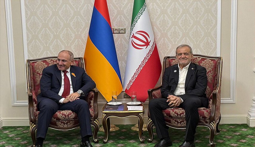 الرئيس بزشكيان يؤكد أهمية التنسيق والتعاون والتواصل بين إيران وأرمينيا