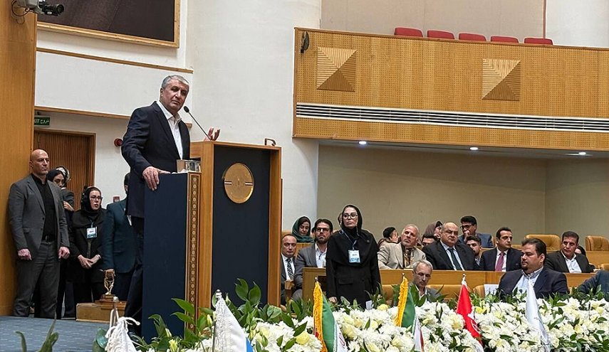 إيران تواكب الدول المتقدمة في مجال العلوم والتقنيات النووية