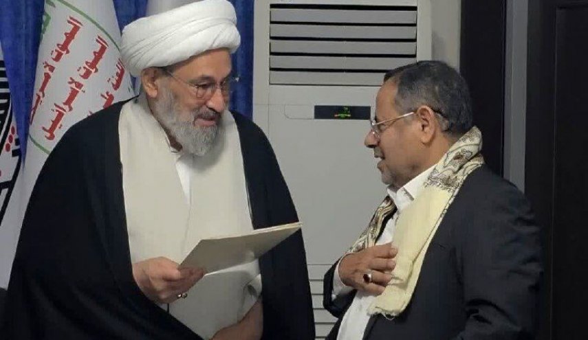 تقدیم پیام رهبر انصارالله یمن به دبیرکل جمعیت دفاع از ملت فلسطین

