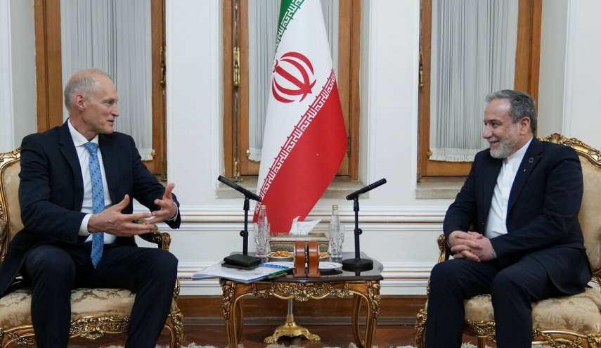 عراقجي: إيران لن تتردد في الدفاع الشامل عن سيادتها الوطنية ضد أي عدوان
