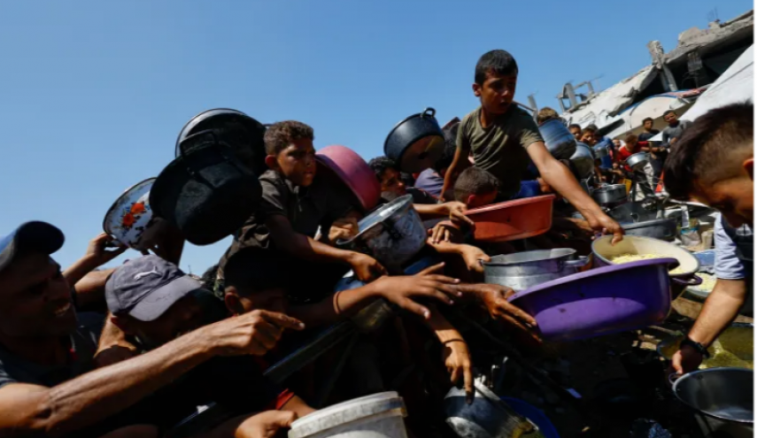 شبح الجوع يخيم على غزة.. المخابز تحذر من التوقف ونفاد الطحين 