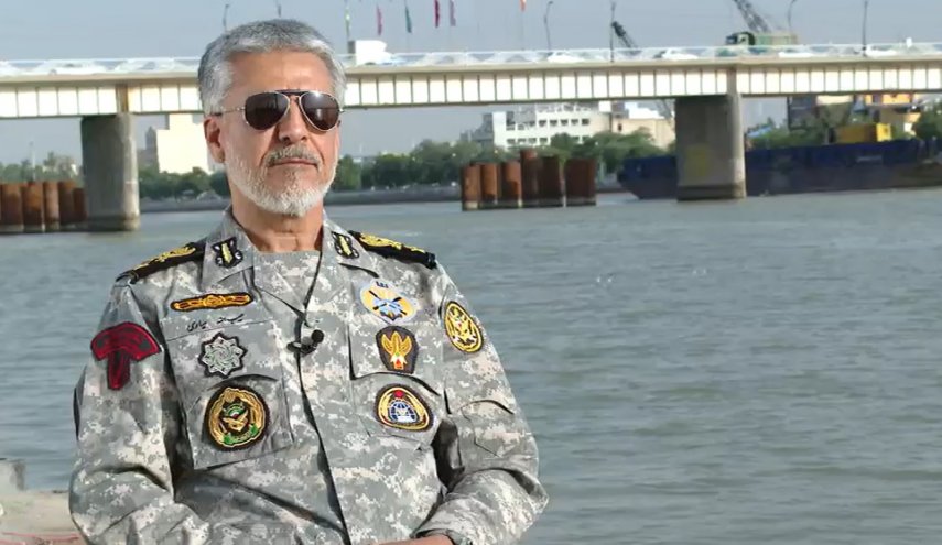 دریادار سیاری: تسلیم در قاموس ملت ما وجود ندارد
